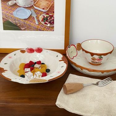 Shanghai Style Strawberry Ceramic Ins High-Value Salad Deep Soup High-End Breakfast Dessert Plate Tableware_voghion.com