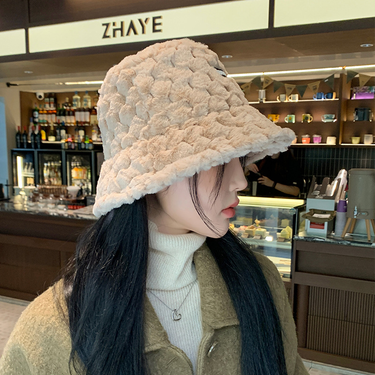 Autumn and Winter New Women's Warmth Show Face Small Fisherman Hat Outdoor Fury Sweet Simple Pot Hat_voghion.com