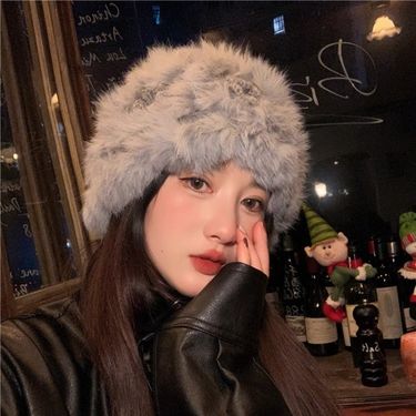 Upgraded Handmade Hooked Rabbit Hair with Small Face for Women, Autumn Winter Plush Hat, Fashionable Cold and Warm_voghion.com