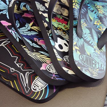 2025 Trendy Personalized Theme Beach Men's Shoes, Casual Fashion Non-slip Outdoor Wear Sandals_voghion.com