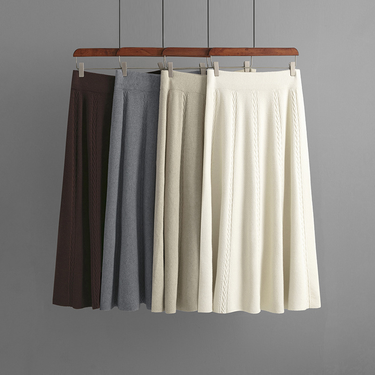 Women's fashion in the long fall/winter drapery A-line khaki knit skirt_voghion.com