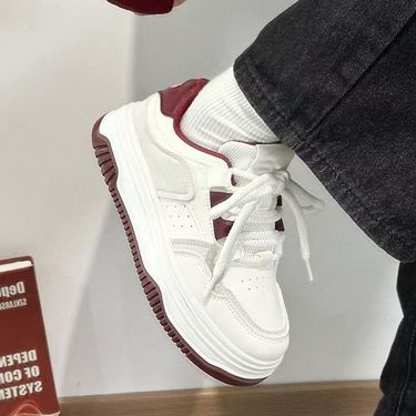 2025 New Year Simple Campus Style Thick-Soled White Sneakers For Women, Lightweight Round-Toe Student Versatile_voghion.com