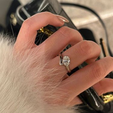 Pigeon Egg Zircon For Women, Exquisite, Niche, Versatile Design, Light Luxury, High-end, Index Finger Ring_voghion.com