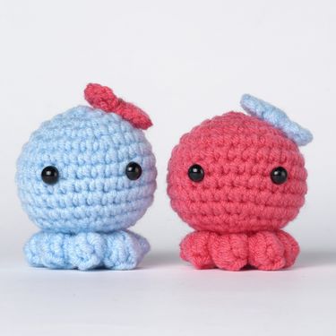 Handmade Flowers, Woven Flowers, Knitted Gifts, Wool Flowers, Bridal Bouquets, Valentine's Day Crocheted Flowers_voghion.com