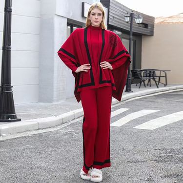 Women's Modal Knit Three-Piece Set – Oversized Cape Top & Wide-Leg Pants (One Size, Geometric Print, Minimalist Chic)_voghion.com