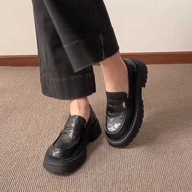 Women's new black leather slip-on loafers with thick soles_voghion.com