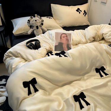 INS Ice Silk Four-Piece Bowknot Towel Embroidered Duvet Cover Female Student Dormitory Bed Sheet Three-Piece Bedding Set_voghion.com