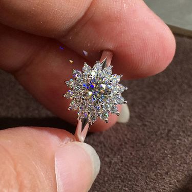 Cao Shi's New Wedding Exquisite Zircon Sunflower Women's Ring Romantic Proposal Ceremony Accessories Hot Selling_voghion.com