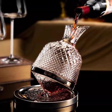 Gold and silver high-end rotating red wine decanter for home use, European crystal carved tumbler, quick wake-up kettle_voghion.com
