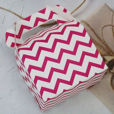 Spot hand carrying packaging box baking packaging box striped polka dot hand held box western style pastry box dessert cake box without inner tray_voghion.com