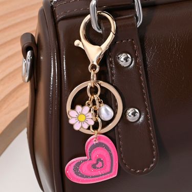 Daisy Pearl Heart Simple Bag Car Key Pendant Small Gift Keychain_voghion.com
