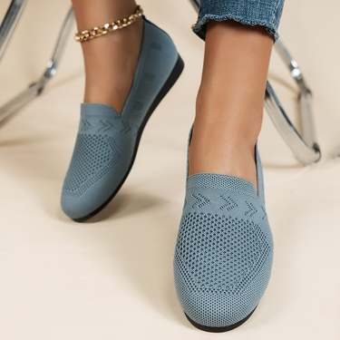 Women's shoes soft bottom light fly woven breathable casual shoes middle-aged and elderly flat shoes_voghion.com