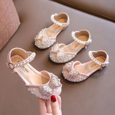 Girls Sandals 2025 New Small And Medium Children's Soft Bottom Closed Toe Princess Shoes Non Slip Rhinestone Children's Princess Shoes Sparkling_voghion.com