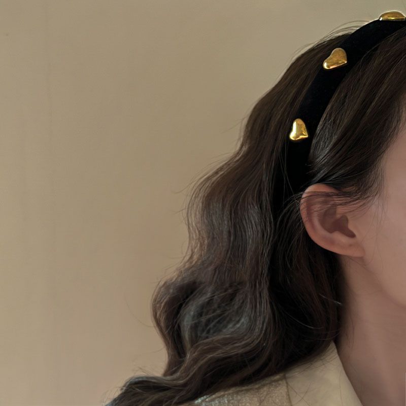 Vintage-Stirnband aus Samt mit Herzmotiv für Damen – Retro-Haarschmuck (modisches Haarband, weich und bequem)_voghion.com