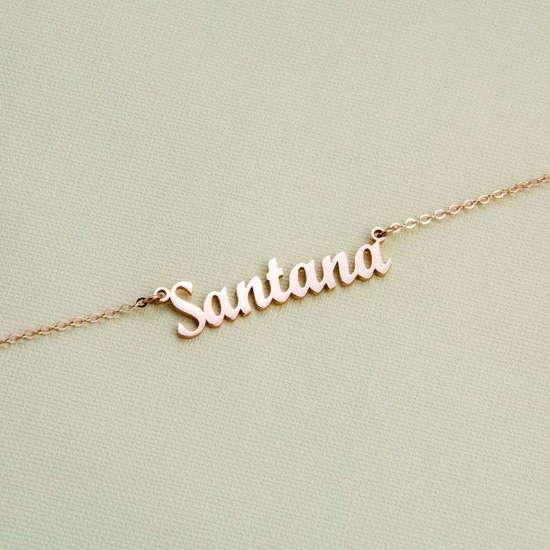 Collana con ciondolo a forma di lettera personalizzata, di lusso, in argento leggero, con nome, di celebrità di Internet_voghion.com