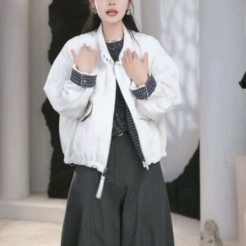 ragazza Vendita diretta in fabbrica Cappotto da donna sottile, Articolo di tendenza autunno 2025, Giacca in cotone bianco super bella per donna_voghion.com