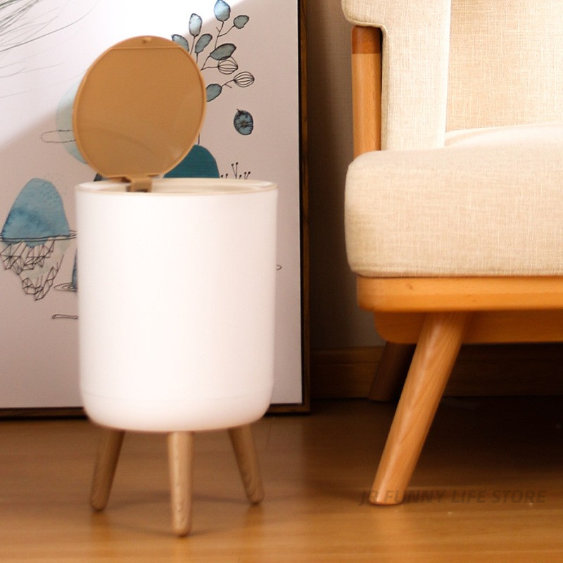 Hoher Abfalleimer aus Holz für Bad, Küche und Wohnzimmer – kreativer Mülleimer mit Druckverschluss_voghion.com