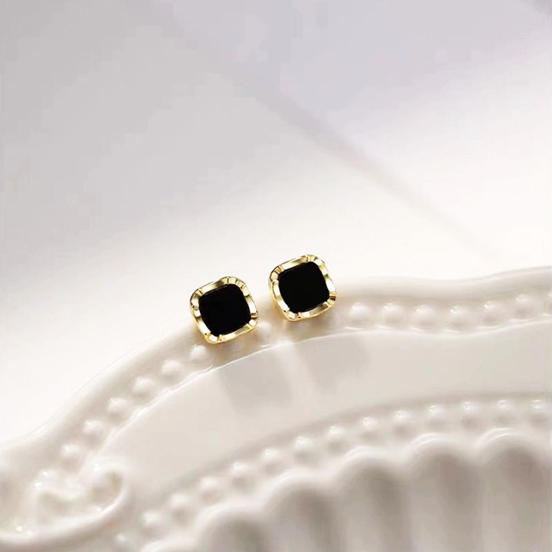 Black Square Stud Earrings Women's French Sweet Simple Explosive Earrings Exquisite High Sense Fashion Versatile Gas Tide Earrings_voghion.com