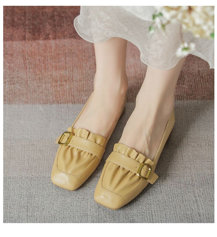 Schuhe mit quadratischer Spitze und dickem Absatz für Damen, Herbst 2024, neue quadratische Schnalle, plissierte, vielseitige, flache Öffnung, mittlerer Absatz, Oma-Schuhe, Damen-Arbeitsschuhe_voghion.com