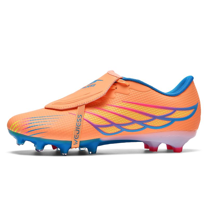 Scarpe da calcio per ragazzi con punte lunghe e rotte_voghion.com