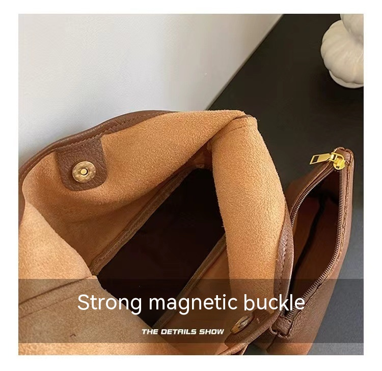 Sac sous les bras de grande capacité pour femmes 2024 hiver nouvelle mode décontractée simple et polyvalente populaire sac à bandoulière simple sac de banlieue simple_voghion.com