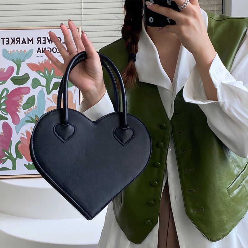 Niche Love Bag fir Meedercher Nei Modesch an Einfach Handtasche Retro Schwaarz Single Shoulder Crossbody Bag_voghion.com