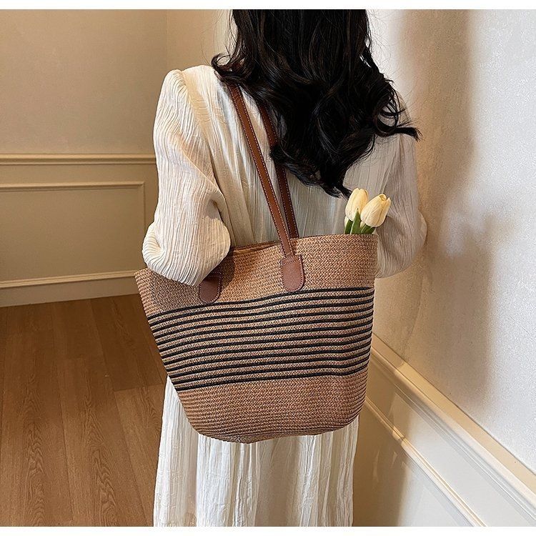 Borsa a tracolla versatile da donna, stile casual estivo, con tracolla a righe nere, stile spiaggia, 2025_voghion.com
