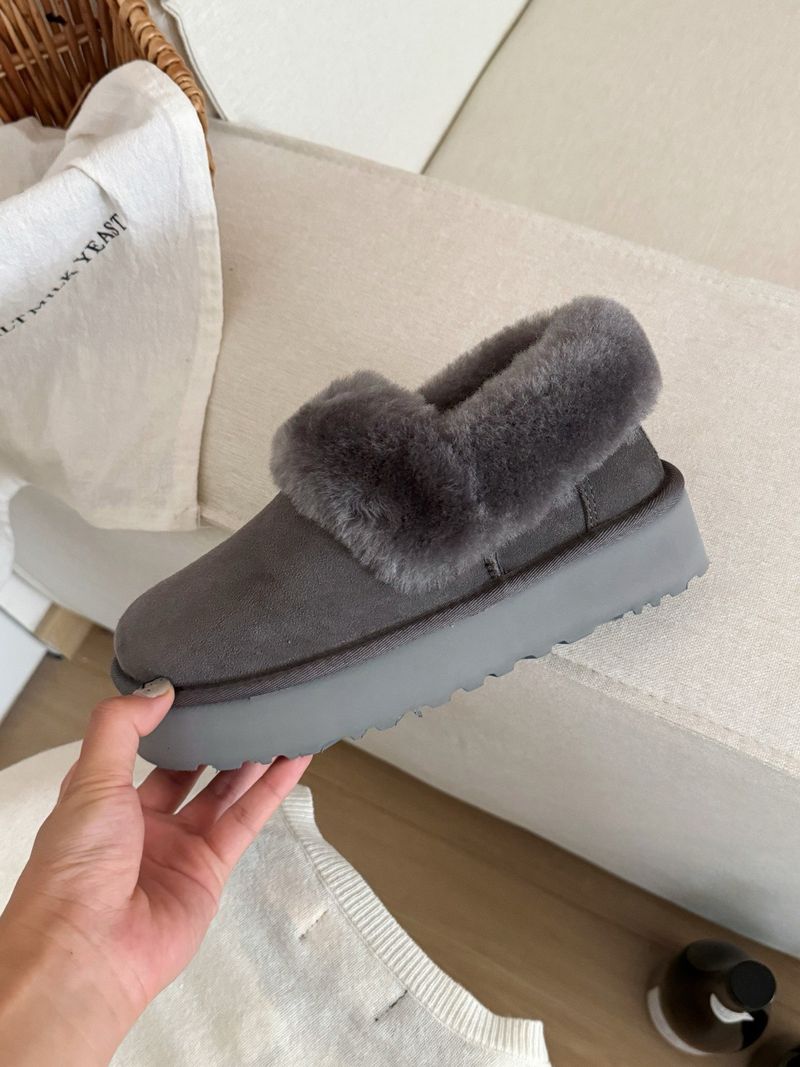 2025 Winter New Festive Step-On Heel Two-Way Sheepskin Wool Integrated Non-Slip Warm Thick-Soled Snow Boots For Women_voghion.com