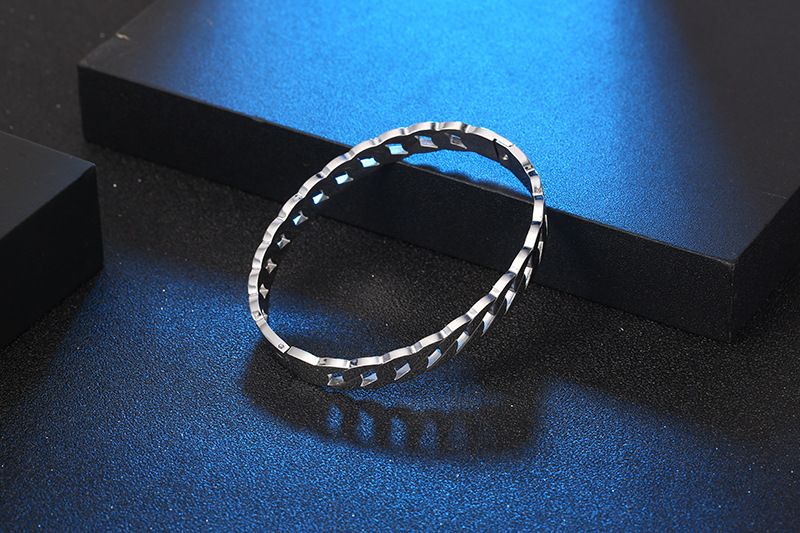 Damenschmuck – Stilvolles Titanstahl-Kettenarmband mit hohlem Design, minimalistisch und stapelbar für den Alltag, einfaches, vielseitiges Nischendesign_voghion.com