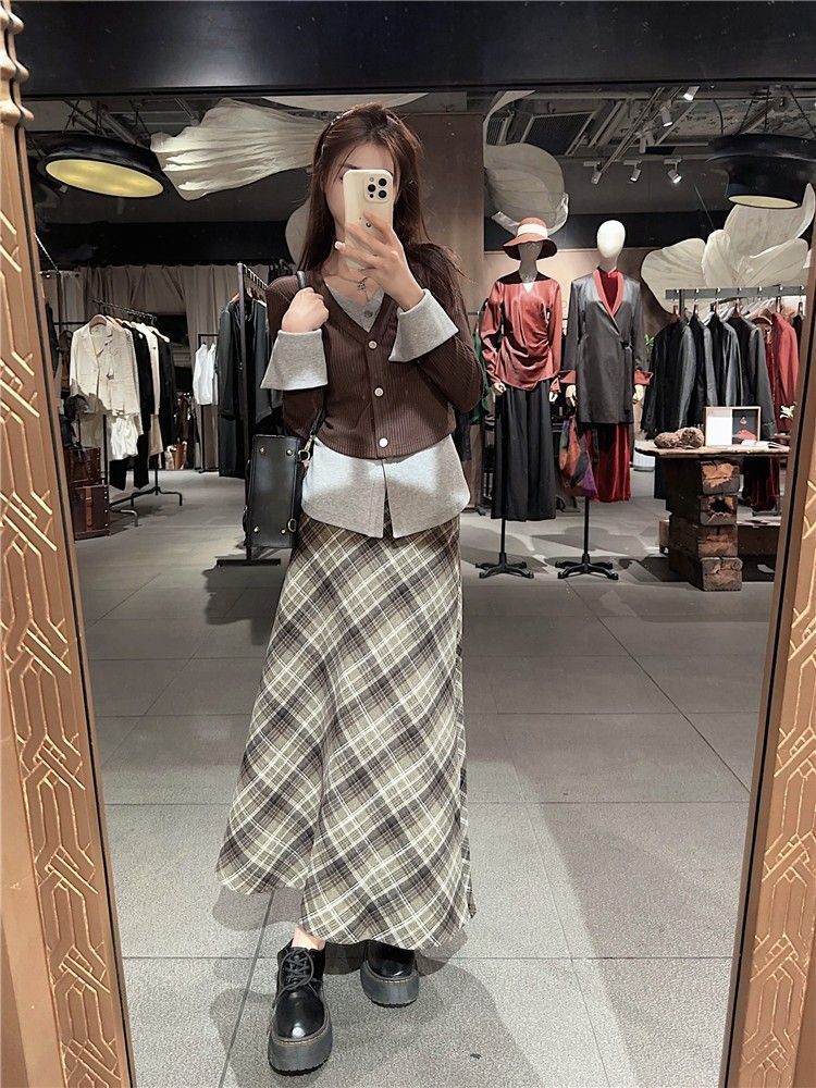 Completo due pezzi da donna autunno inverno con cardigan patchwork color-block, gonna versatile in lana e snellente_voghion.com