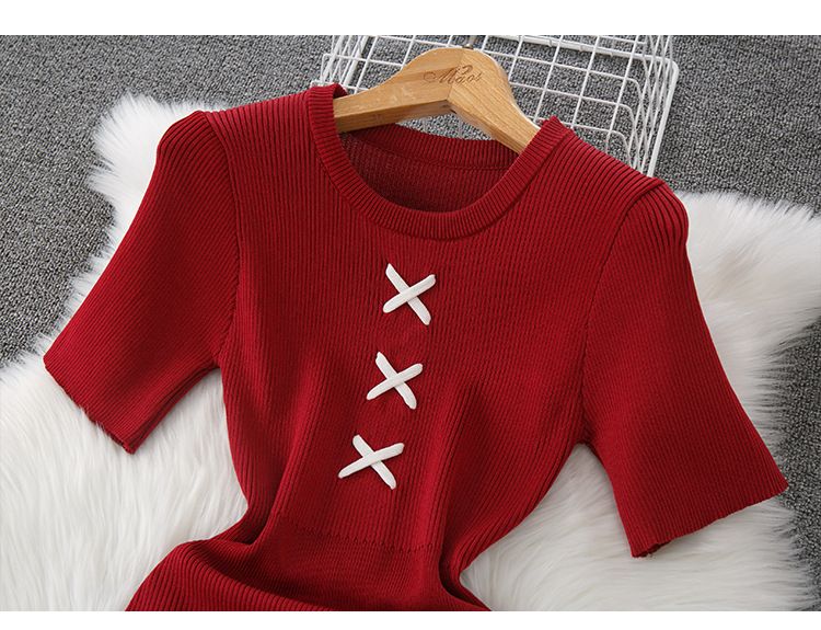 Abbigliamento da donna, nuovo abito in maglia a maniche corte con spacchi, vestibilità attillata, fianchi stretti_voghion.com