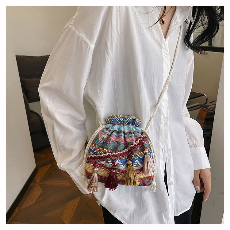 Borsa a secchiello da donna, stile etnico, borsa a tracolla con coulisse e nappa, borsa a secchiello da donna_voghion.com