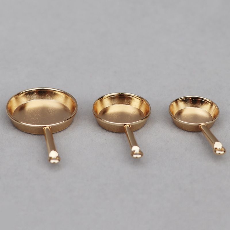1:12 dollhouse dollhouse miniature furniture accessories mini kitchen utensils alloy pan three-piece set_voghion.com