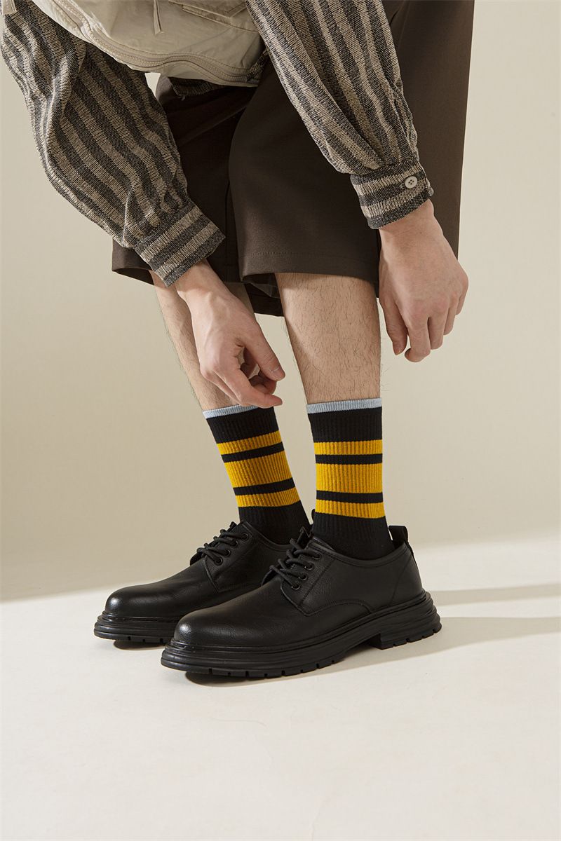 Vidēja garuma zeķes Vīriešu rudens un ziemas kokvilnas zeķes Studentu zilas bumbu sporta zeķes Garas, svītrainas, platas, vienkāršas, modernas, kontrastējošas krāsas_voghion.com