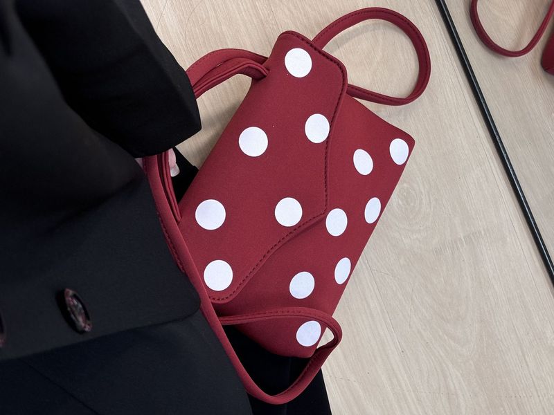 square Scarf 2025 Spring And Summer New Sweet Cool Underarm Shoulder Large Capacity Crossbody Bag Fashion Versatile_voghion.com