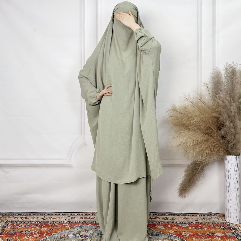 Abbigliamento da donna Gonna a fascia in seta ghiacciata con pieghe Abito da donna in due pezzi alla moda_voghion.com