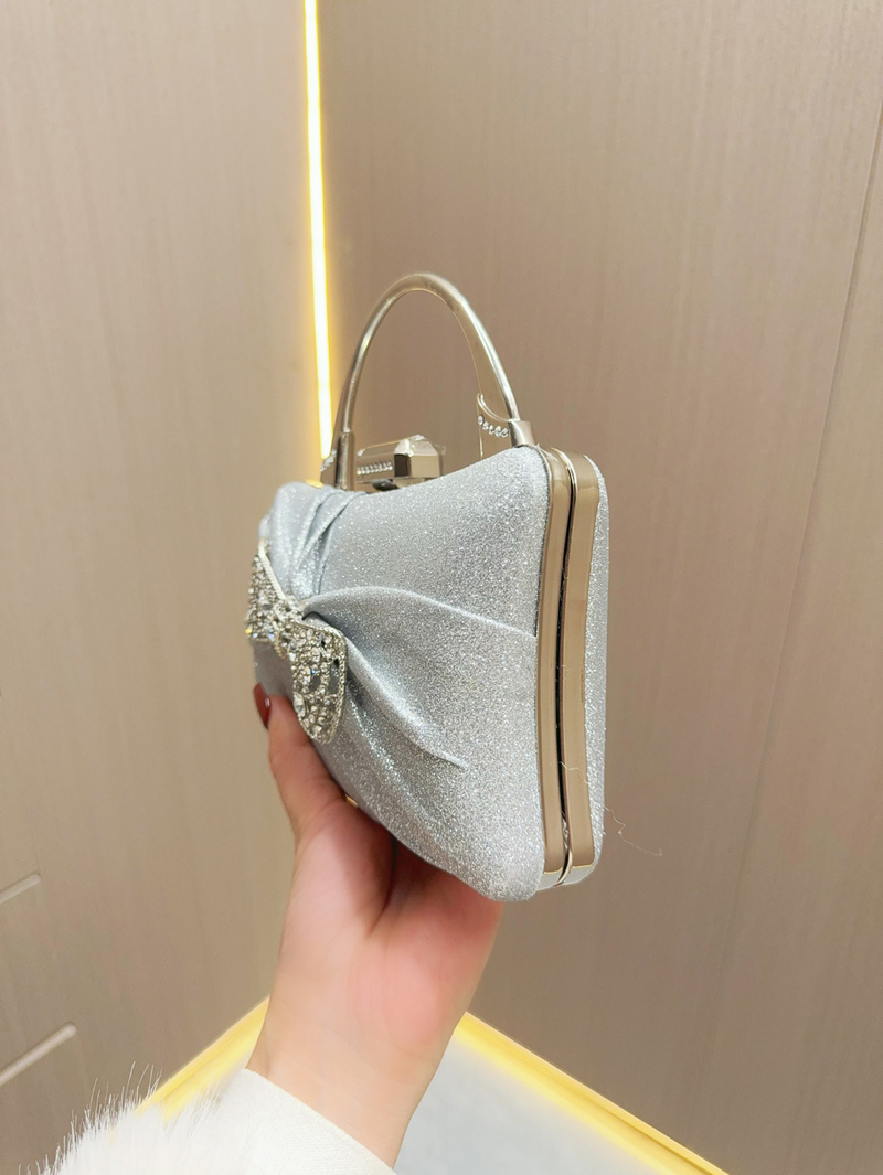 Borsa da sera piccola piegata con diamanti acqua New Party da donna_voghion.com