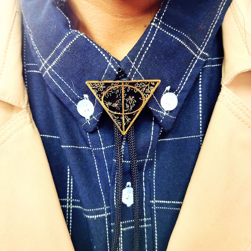 Cravatta in pelle stile dark Potter con tre oggetti sacri, triangolo Bolo per uomo A01B2C59, versione coreana_voghion.com