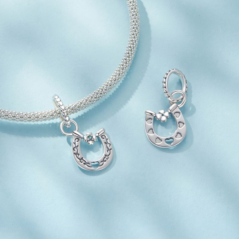 Ciondolo a forma di ferro di cavallo in argento sterling_voghion.com