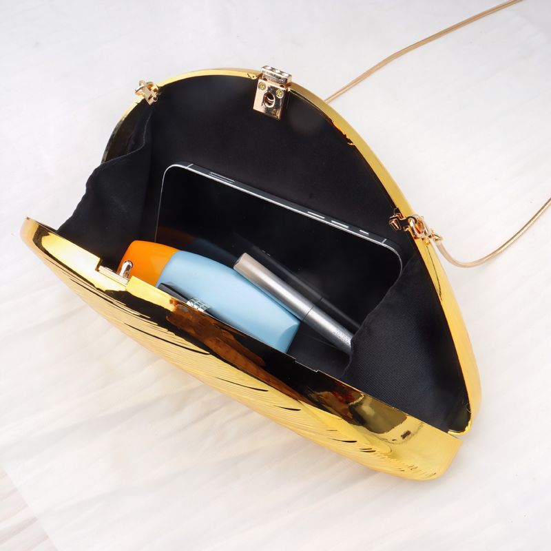 Borsa a tracolla in acrilico dorato con catena lucida, da donna, per abito da sera_voghion.com