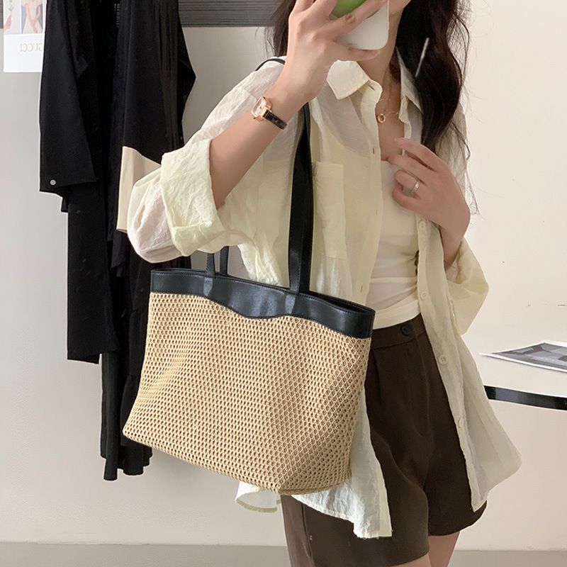 2025 Spring And Summer New French Raffia Mesh Weaving Large Capacity Ladies Resort Style Straw Handbag Shoulder Bag Fashion Versatile Leisure Daily_voghion.com