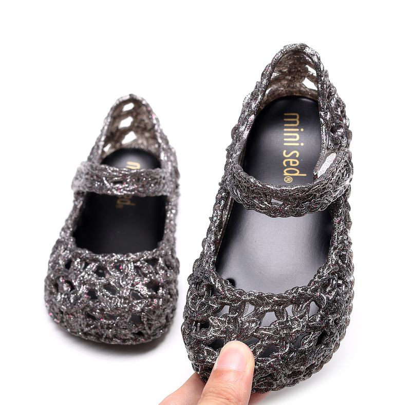 Mother&Kids Hot Picking Mini Me Factory Direct Supply Jelly Kinderschuhe Sommerstroh gewebte Kunststoff-Clogs für Jungen- und Mädchensandalen_voghion.com