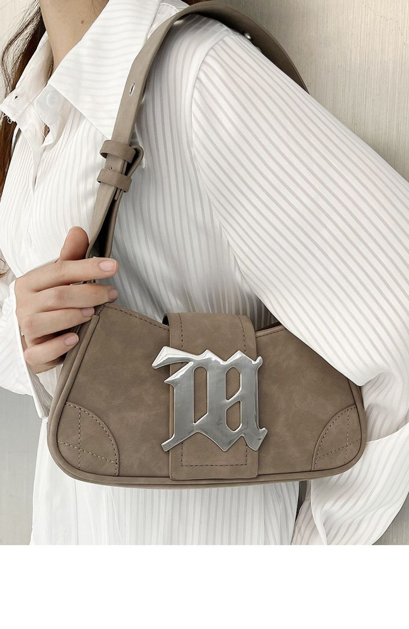 2024 m. rudens/žiemos naujo nišinio dizaino moteriška zomšos odos rankinė ant vieno peties, aštri mergaitiška rankinė pažastims_voghion.com