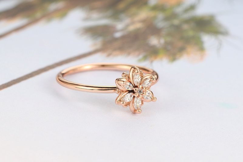 Tynn ring med fersk diamant og zirkonblomst til kvinner, ekte gullbelagt, formet som håndsmykker_voghion.com