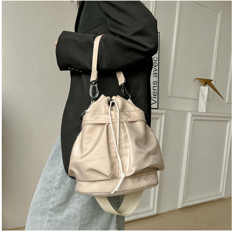 Eenzel Schëller-Crossbody-Täsch, Casual Schnürpäck, Liichtgewiicht Handtasche mat grousser Kapazitéit, Nylon-Eemertasch fir Fraen_voghion.com