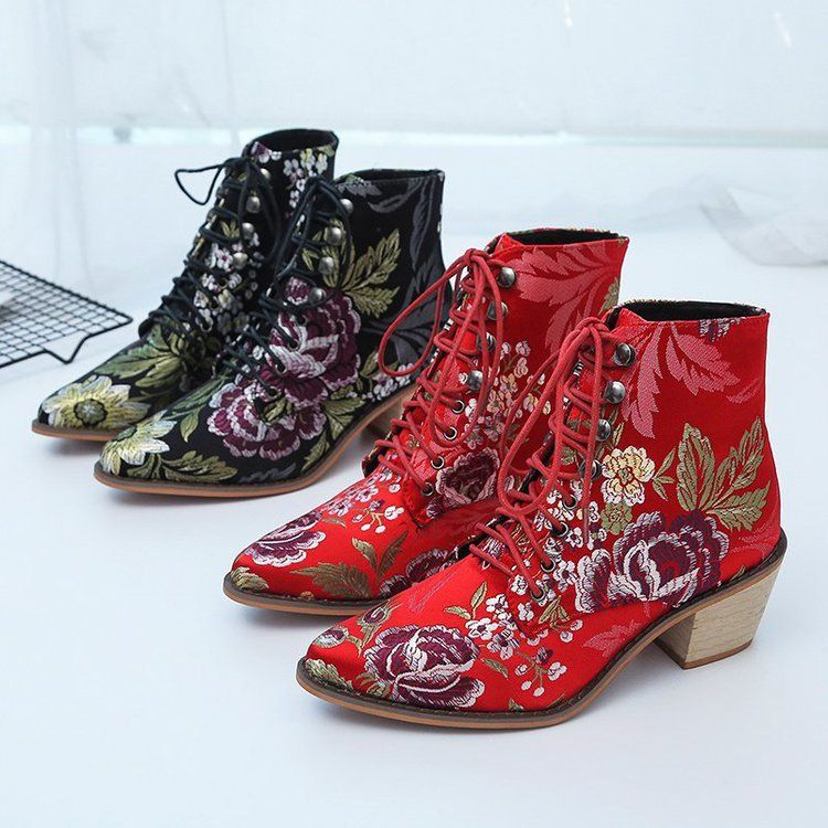 Autumn and winter new ethnic style embroidery boots female explosive models_voghion.com