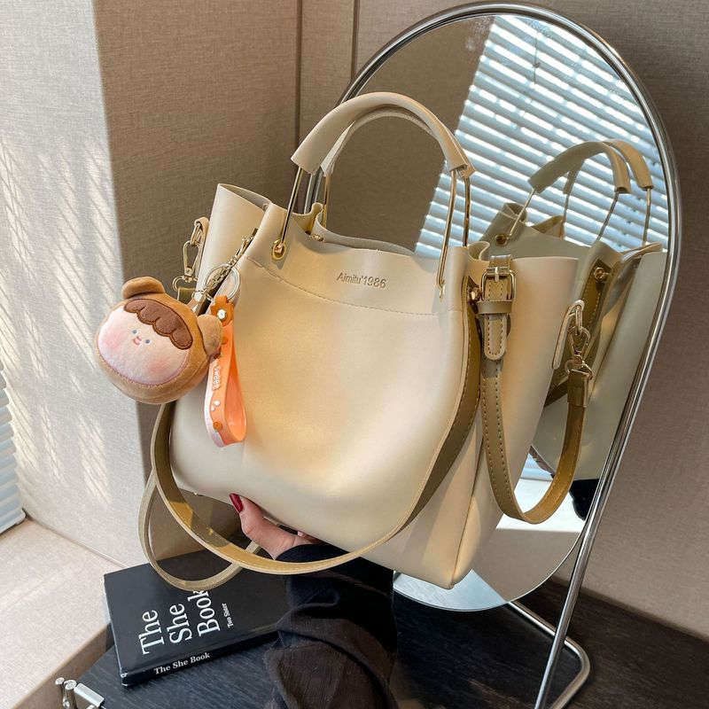 Amy Rabbit 2023 Neue High-End-Texturtasche für Damen, große Kapazität, vielseitige One-Shoulder-Pendlertasche_voghion.com