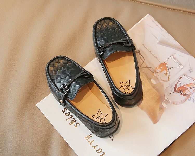 Korean version children's casual spring autumn 2024, new style of one foot pedal Lefu shoes, trendy for middle-aged boys_voghion.com