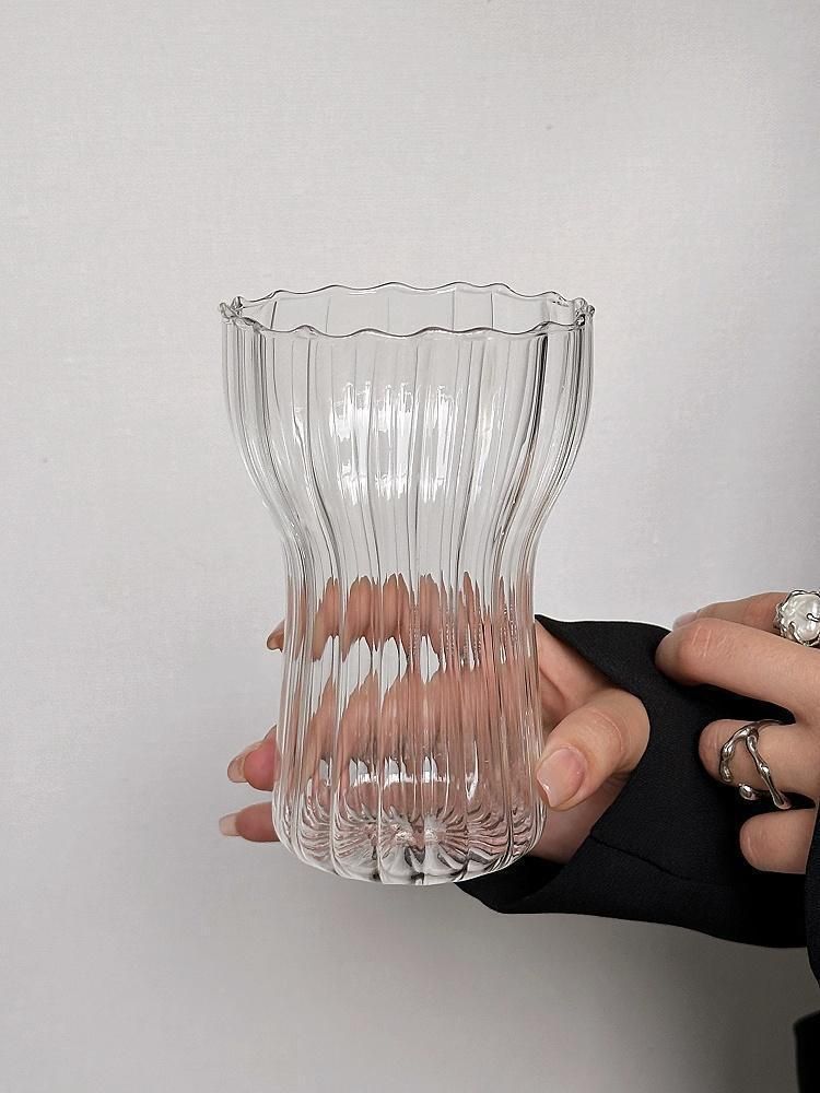 Tazza alta trasparente per infusione a freddo con nicchia per acqua in vetro a strisce verticali irregolari INS Coffee di alto valore_voghion.com