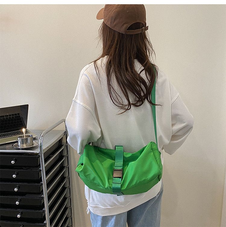Bagage & Tassen Koerierstas Modieuze High End Fitnesstas Dames Kleine Horizontale Stijl Casual Effen Kleur Een Schouder Forenzen Toast Tas_voghion.com